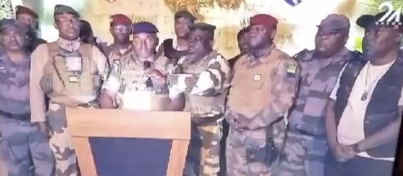 des-officiers-de-larmee-gabonaise-affirment-avoir-pris-le-pouvoir-a-la-television-le-30-aout-2023-capture-decran-x-mmalekougabon